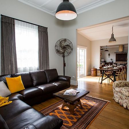 Coghill Cottage Уитианга Екстериор снимка